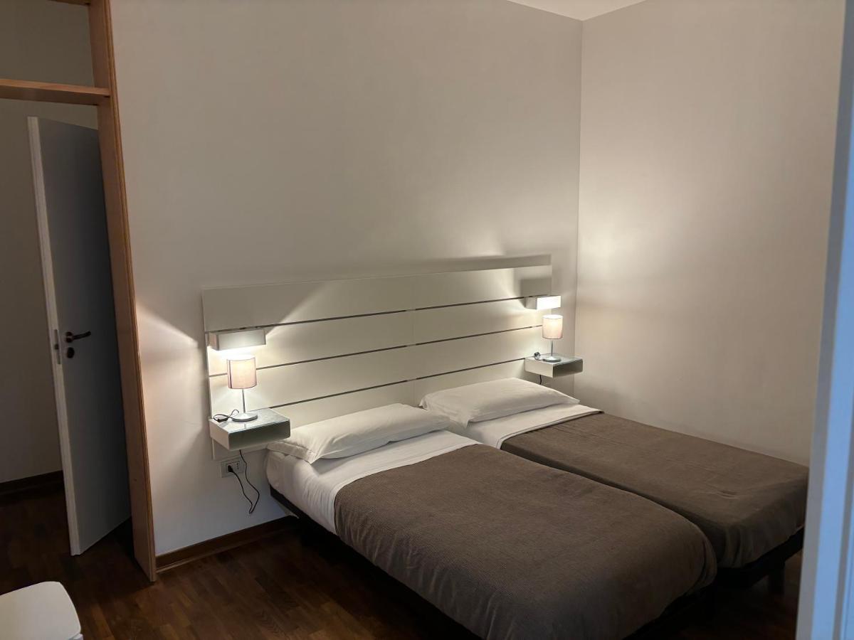 Room & Parking In Centro Citta Con Parcheggio Privato E Wifi Potenza Eksteriør billede