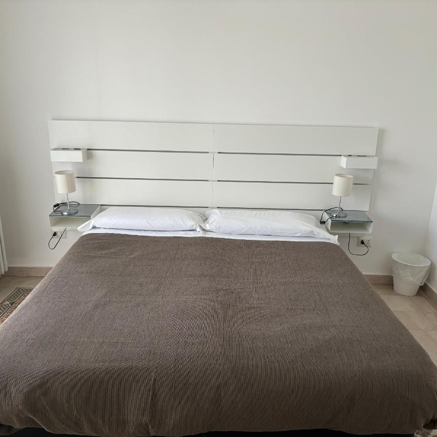 Room & Parking In Centro Citta Con Parcheggio Privato E Wifi Potenza Eksteriør billede