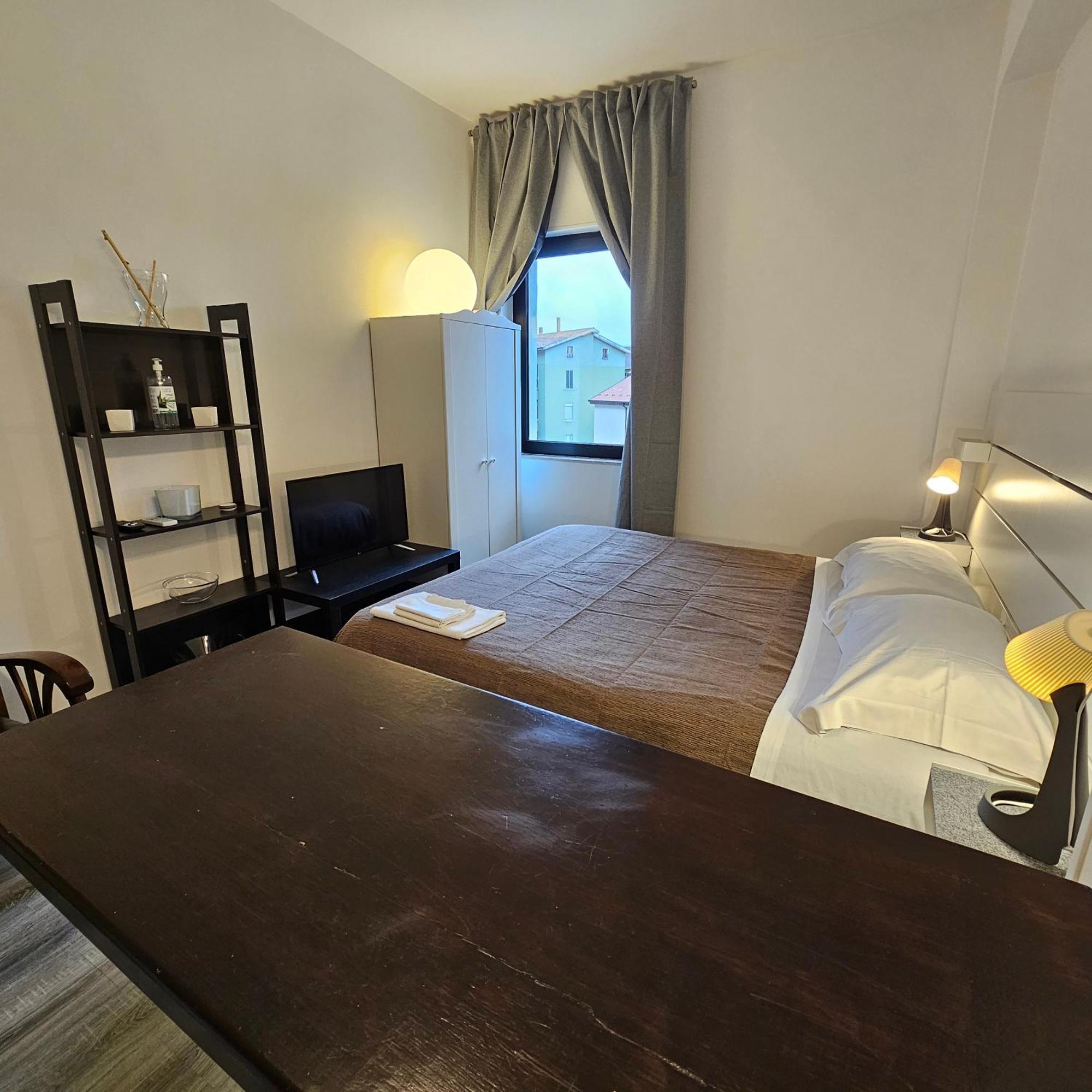 Room & Parking In Centro Citta Con Parcheggio Privato E Wifi Potenza Eksteriør billede