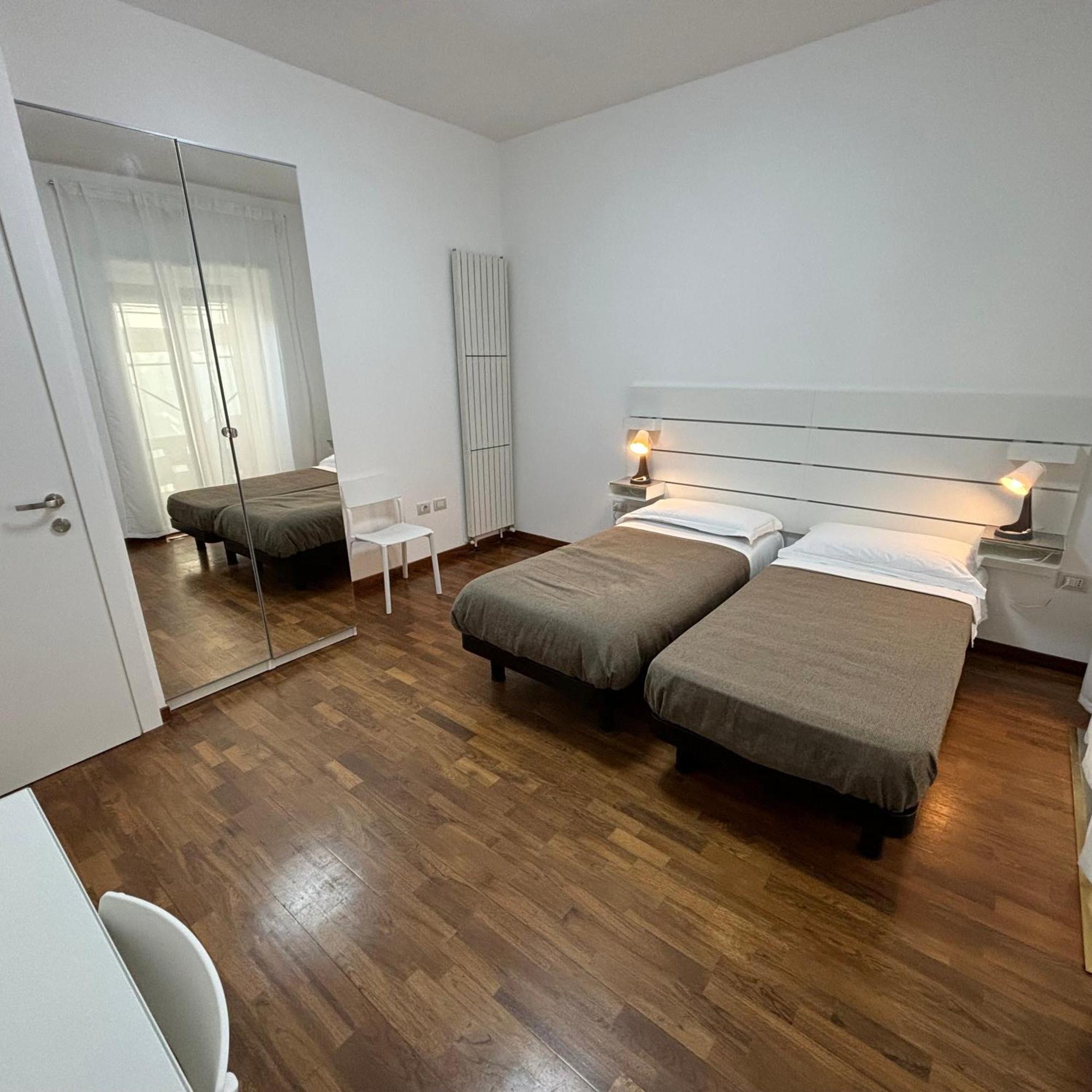 Room & Parking In Centro Citta Con Parcheggio Privato E Wifi Potenza Eksteriør billede