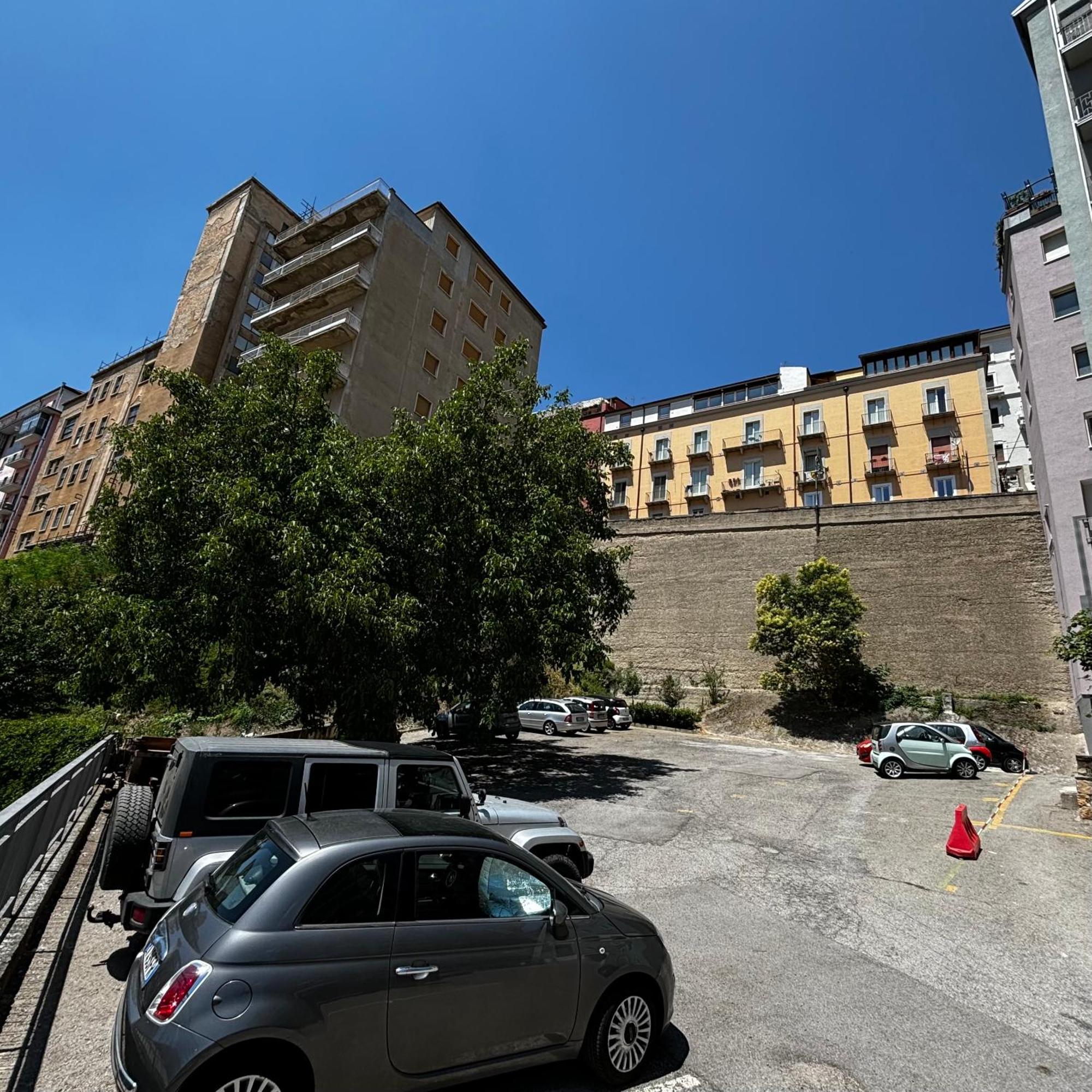 Room & Parking In Centro Citta Con Parcheggio Privato E Wifi Potenza Eksteriør billede