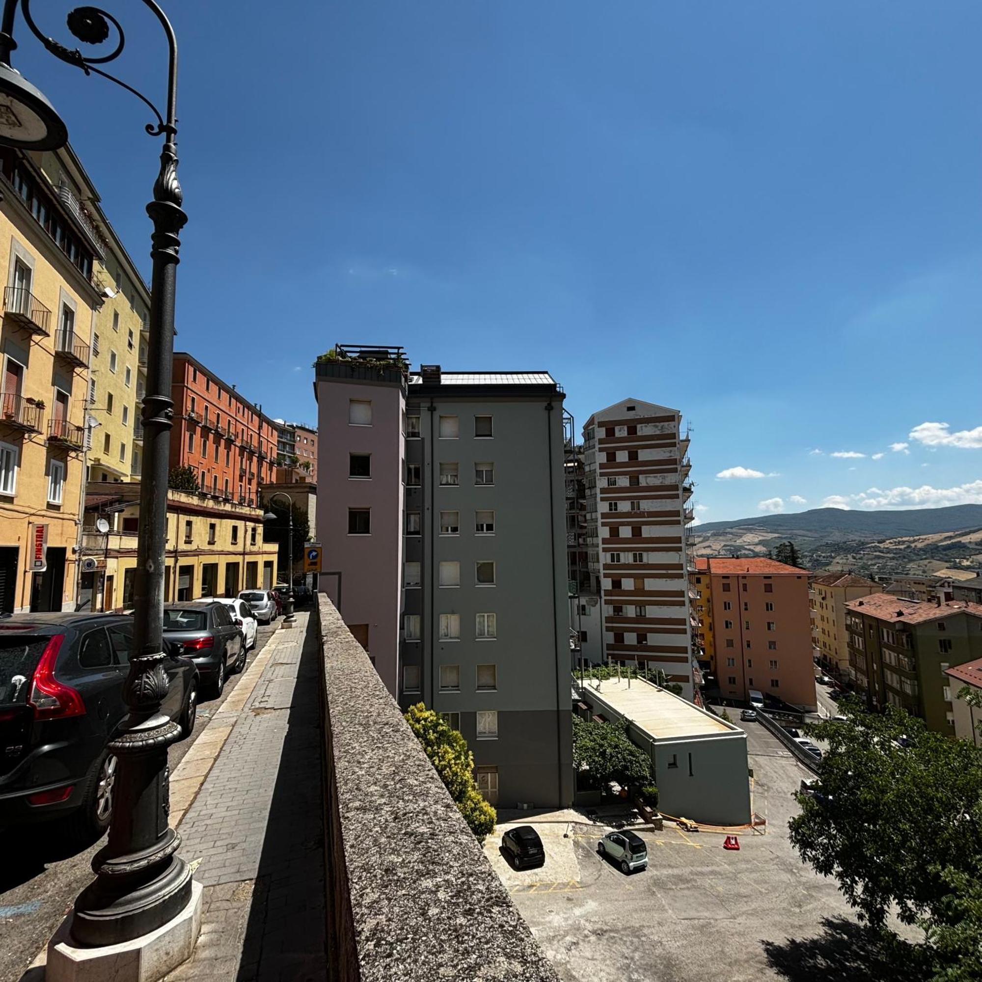 Room & Parking In Centro Citta Con Parcheggio Privato E Wifi Potenza Eksteriør billede