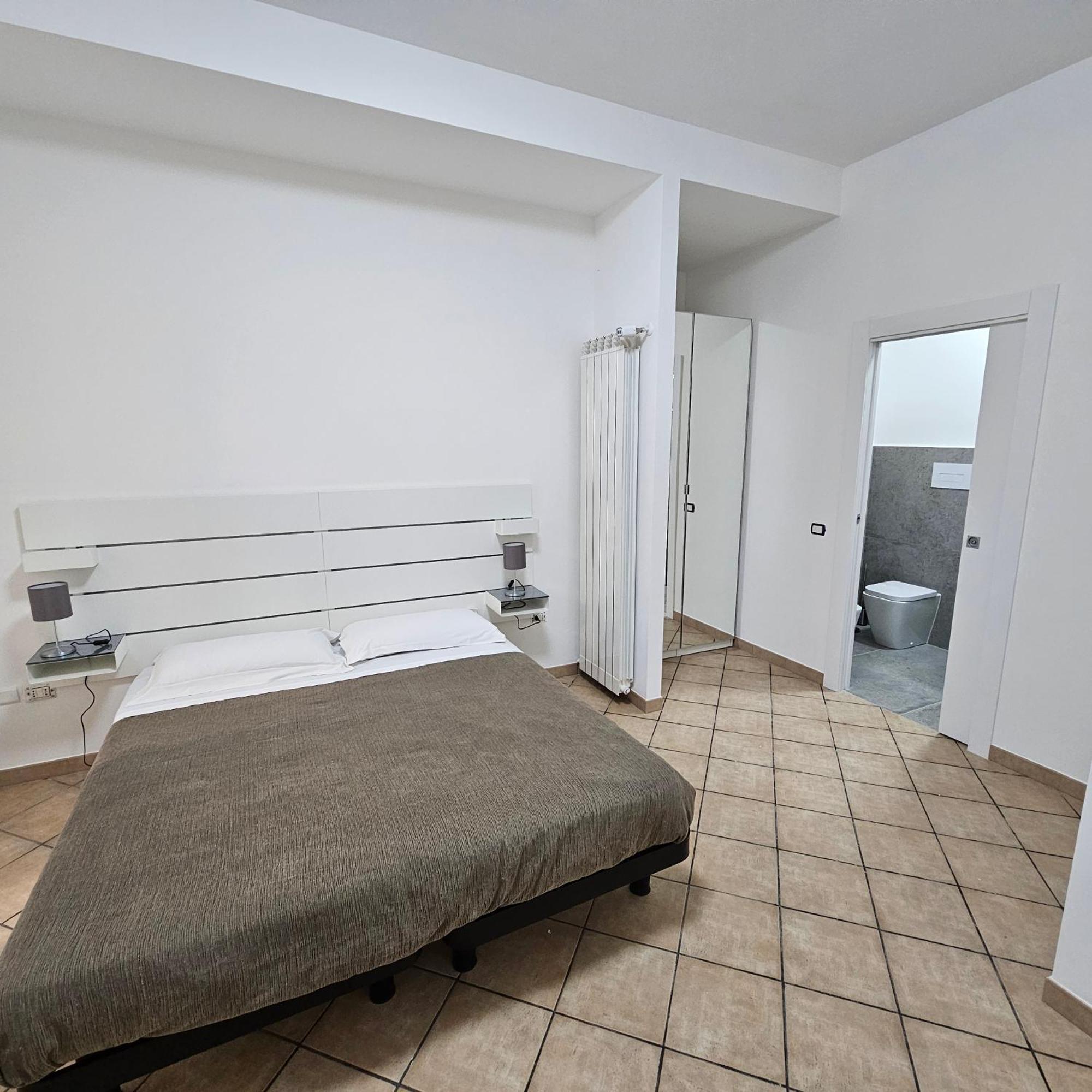 Room & Parking In Centro Citta Con Parcheggio Privato E Wifi Potenza Værelse billede