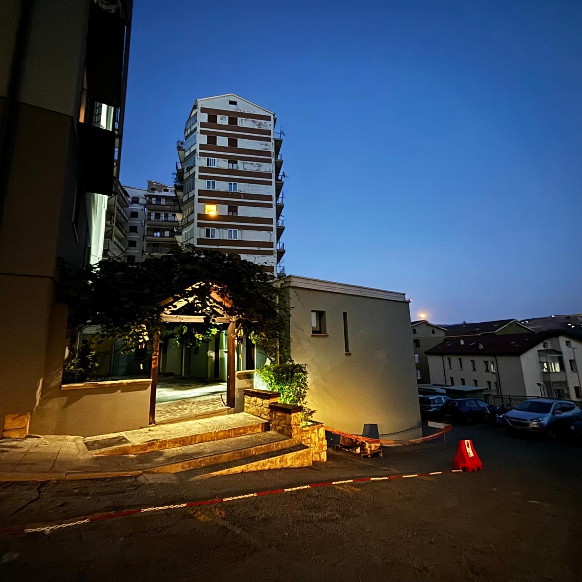 Room & Parking In Centro Citta Con Parcheggio Privato E Wifi Potenza Eksteriør billede